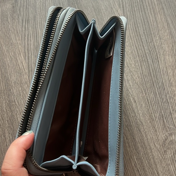 Matt & Nat Wallet - Picture 3 of 4